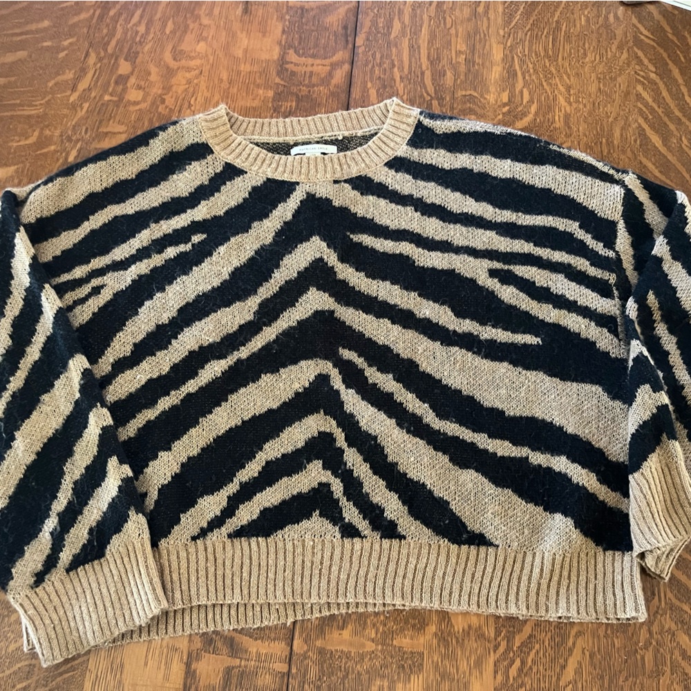 American Eagle tiger striped cropped sweater sz L
